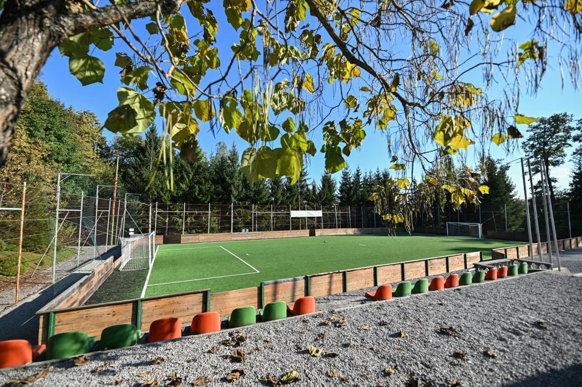 Pocitniska Hisa Parkfield Dragovan Метлика Екстериор снимка