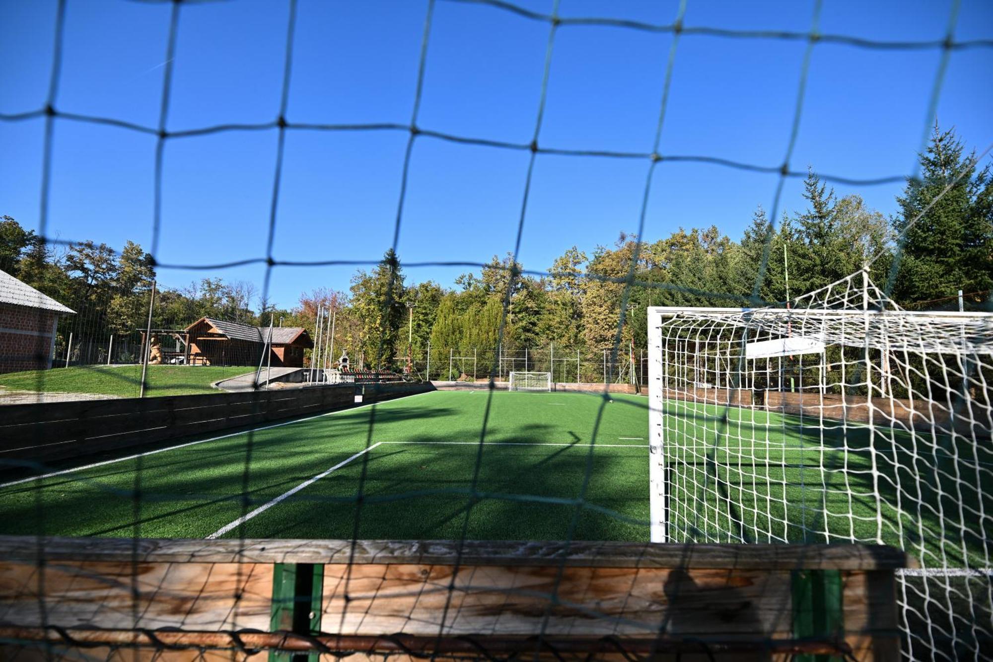Pocitniska Hisa Parkfield Dragovan Метлика Екстериор снимка